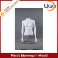 Männliche weiße matte Plastikmannequin Schimmel